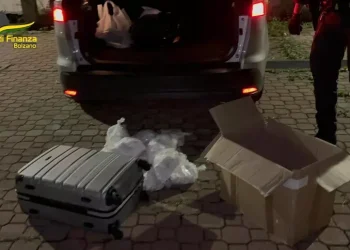 Cinque milioni di euro di droga in auto, arrestati due abruzzesi a Bolzano: 15 chili di cocaina