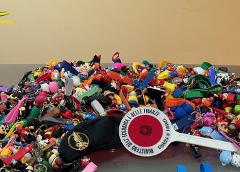 Maxi operazione della Guardia di finanza, sequestrati oltre 20mila giocattoli pericolosi (fotogallery)