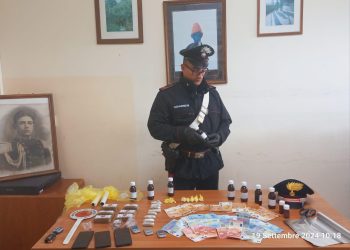 Arrestati extracomunitari per spaccio di stupefacenti, sequestrate sostanze e denaro