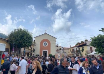 A Canistro domani torna la festa della castagna
