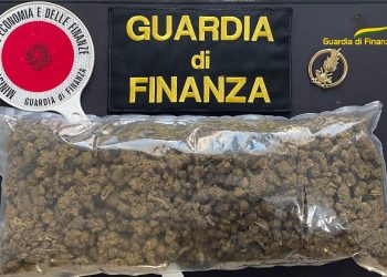 Lotta al degrado nei parchi cittadini, la Gdf sequestra un chilo di droga