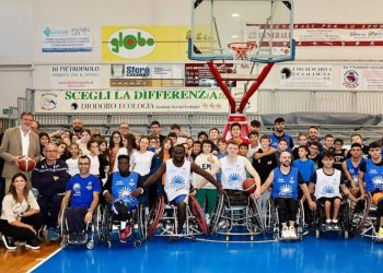 Marsilio tiene a battesimo l’Amicacci Abruzzo di basket in carrozzina