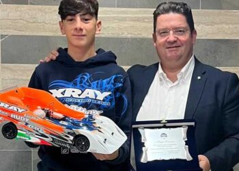 Il campione del mondo automodelli radiocomandati è abruzzese: premiato Filippo Domanin