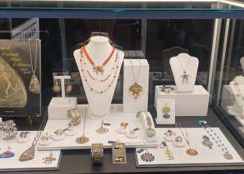 Giuliano Montaldi porta l’Abruzzo al salone dell’alto artigianato italiano con la sua Presentosa Stregonia (foto)