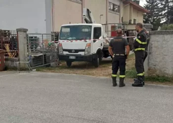 Operaio morì folgorato mentre lavorava, in tre a giudizio