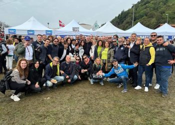 Dall’Abruzzo a Pontida per esprimere sostegno e vicinanza a Matteo Salvini