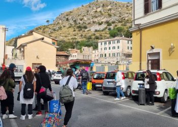 Ragazzo semina il panico sul treno Roma-Pescara