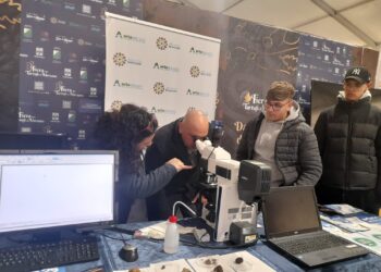 Arta presente con un microscopio alla Fiera internazionale dei tartufi d’Abruzzo