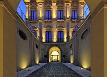 Vendita di Palazzo de’ Mayo, il Comune di Chieti: “Edificio storico, assicurare futuro di cultura e socialità“
