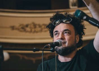 Il Maestro Enrico Melozzi dirigi la sua opera Il piccolo principe al teatro Regio di Parma