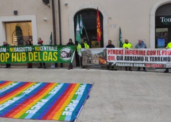 Anche i comitati No Snam alla manifestazione sindacale dell’Aquila