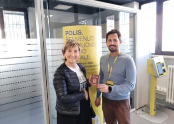Passaporto alle Poste: a Orsogna il primato, una cliente lo ha ricevuto in 4 giorni