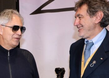 Tenore e scacchista, Bocelli incontra Marsilio al campionato mondiale di Scacchi