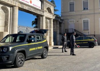 Operazione della Guardia di finanza, controllate decine di persone: multe per violazione del codice della strada