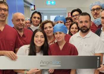 Straordinario intervento al cuore in Abruzzo, asportata una massa fluida con un sistema di aspirazione