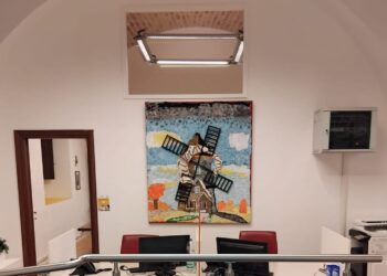 A Giulianova le opere dei ragazzi della Piccola Opera Charitas colorano le pareti del Comune