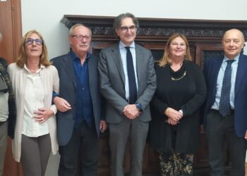 La compagnia teatrale Toghe in palcoscenico in scena domenica al Flaiano