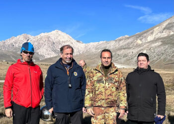 Riposizionato il nuovo Bivacco Desiati (ex Lubrano) sul Gran Sasso d’Italia