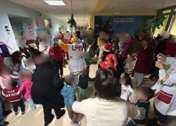 ArtisticaMente: grande successo per il mercatino di Natale dell’Istituto comprensivo Carducci