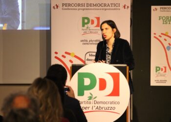Elly Schlein arriva a Pescara per la conferenza programmatica del Pd Abruzzo
