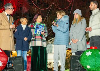 Pratola Peligna brilla di magia natalizia: grande successo per “InCanto di Natale” con Simone Grande