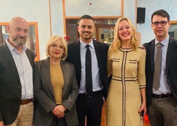 I bambini del nido “La Conchiglia” incontrano gli anziani della casa albergo “La Pineta”