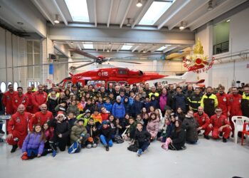 A Pescara la commemorazione del 70° anniversario del Reparto volo dei vigili del fuoco