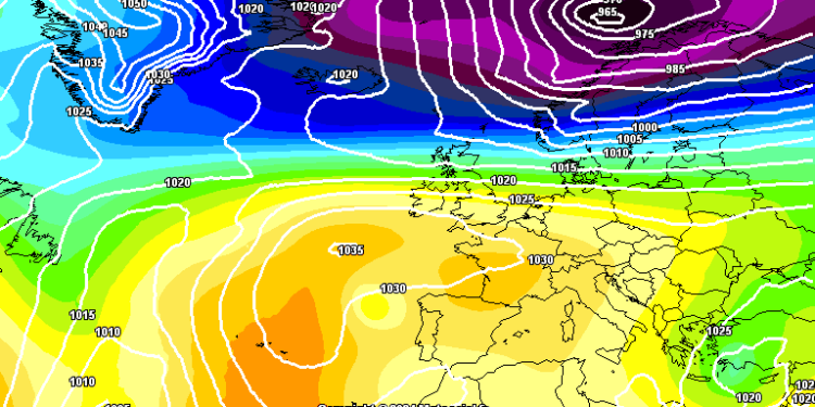 In figura, la situazione prevista da GFS per le ore 13:00 di Domenica 29 Dicembre. Sull'Abruzzo, condizioni di tempo generalmente buone, con il cielo poco nuvoloso e le temperature in leggero aumento nei valori massimi