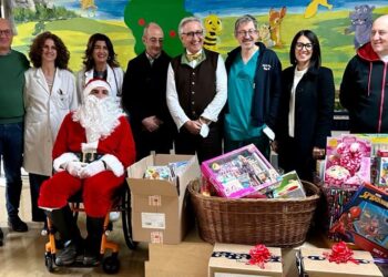 Giocattolo Sospeso: Babbo Natale in carrozzina per portare doni e felicità ai bimbi più fragili