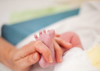 Parto indolore all’Aquila, richieste in aumento: ambulatorio per la sicurezza del percorso nascita