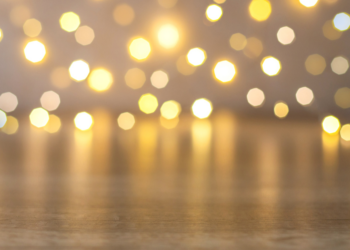 Portano i fratellini alla recita di Natale e vengono cacciate: polemiche in Abruzzo