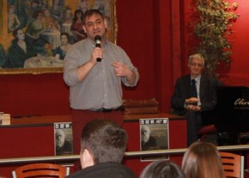 Scienza contro magia: torna la conferenza spettacolo con professore e mentalista