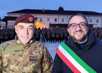 Capo di Stato Maggiore e sindaco dell’Aquila accolgono gli allievi nella caserma Pasquali-Campomizzi