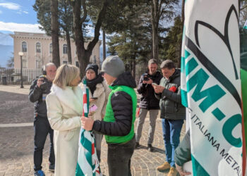 Magnacca incontra lavoratori in presidio per rinnovo contratto