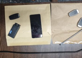 Arrestato in flagranza in piena notte mentre ruba auto in sosta 