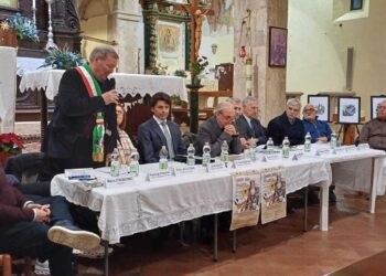 “Quando tutto ebbe inizio”: Celano risponde con il pienone alla presentazione del libro di Castellucci