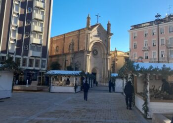 Se ne va a spasso per il centro ma è agli arresti domiciliari: arrestato per evasione