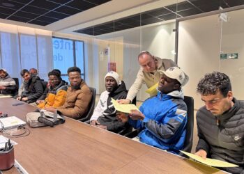 Consegna dei diplomi di italiano alla Scuola Edile: un nuovo inizio per 16 ragazzi immigrati