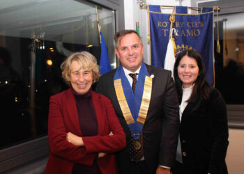 La senatrice e figlia di Bettino Craxi, Stefania Craxi, presenta il suo libro ospite del Rotary Club Teramo