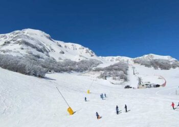 “Ultimatum” ai turisti a Ovindoli e Roccaraso, conto alla rovescia: entro le 12 prenotazioni dei bus