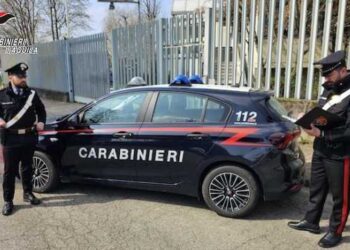 Gli rompono il naso e lo minacciano di morte, finito l’incubo di un adolescente: arrestati due coetanei