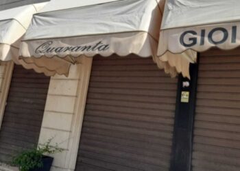 Preso uno degli autori della violenta rapina a mano armata in una gioielleria