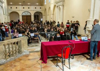 Proseguono gli incontri “Abruzzo Giovani Digital Media”, per formare ed informare giovani studenti sul mondo dell’AI