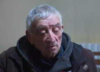 Angiolino si ricovera a 83 anni per un’operazione e gli portano via l’amato cane Tonino