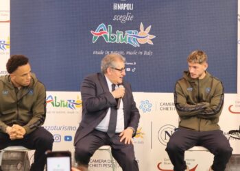 BMT: D’Amario accoglie i giocatori del Napoli ospiti dello stand Abruzzo