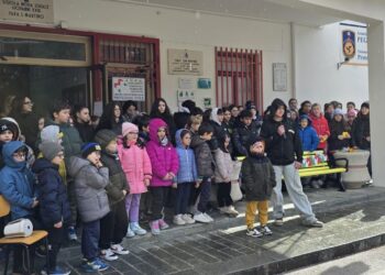 ​Fara San Martino: inaugurata della panchina gialla contro il bullismo