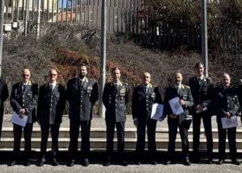 Il saluto della Guardia di finanza a 8 Fiamme gialle prossime al congedo