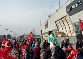 Lavoratori Ikea e Ipercoop in sciopero dei lavoratori: “Le aziende invertano la rotta”