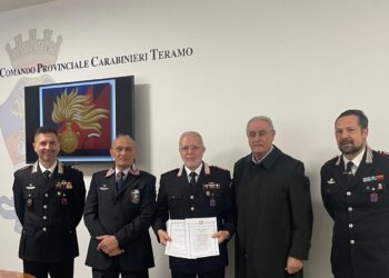 Onorificenze al personale dell’Arma dei Carabinieri di Teramo per meriti e spirito servizio