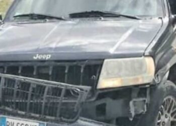 Al grido “Allah Akbar” minaccia un cittadino e sperona la sua auto: è caccia all’uomo